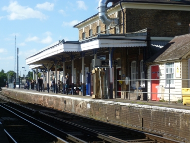 Farnham station